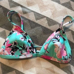 NWOT - Bralette bikini top